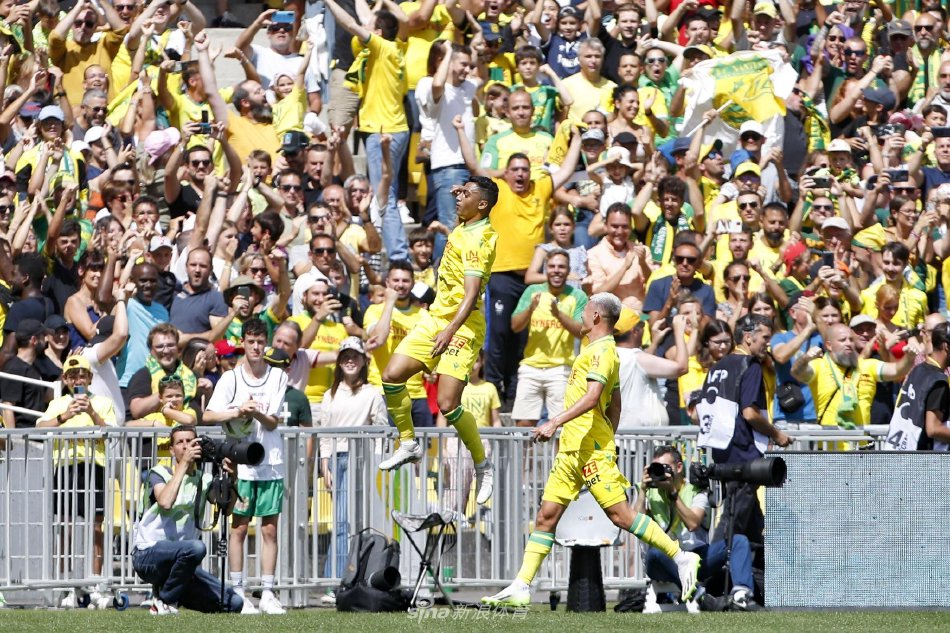 球员收入大 球员收入大